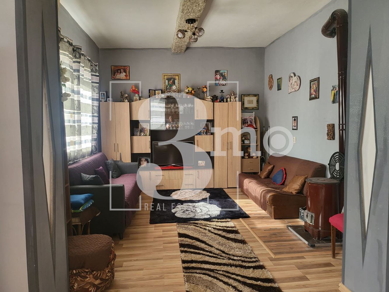 Продава къща в село Видраре - 0