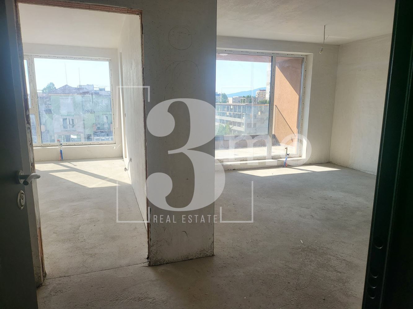 3mo Амалтея продава четиристаен тухлен апартамент в ж.к. Люлин 2, град София - 0