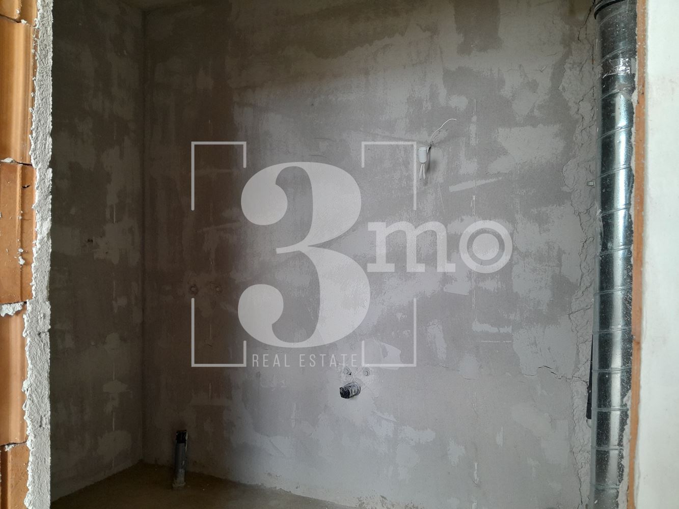Четиристаен апартамент за продажба в кв. Витоша, гр. София - 0