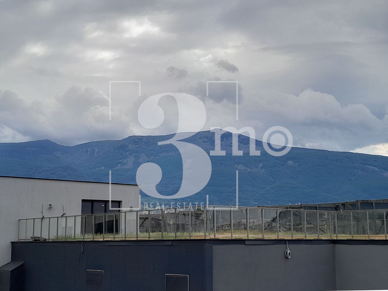 Четиристаен апартамент за продажба в кв. Витоша, гр. София - 0