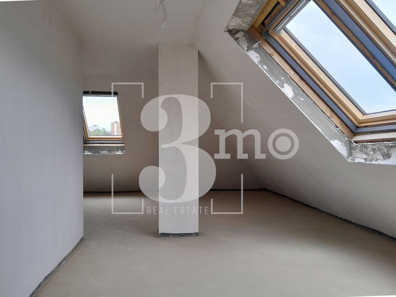 Четиристаен апартамент за продажба в кв. Витоша, гр. София - 0