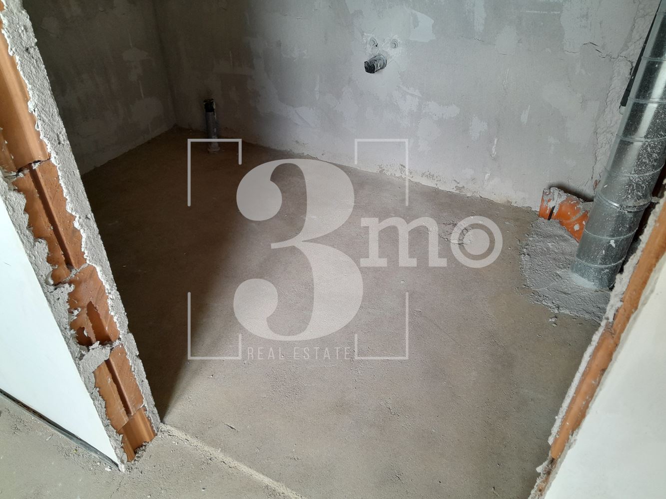 Четиристаен апартамент за продажба в кв. Витоша, гр. София - 0