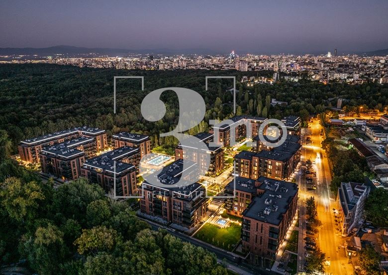 Тристаен непреходен апартамент в луксозен комплекс - 0