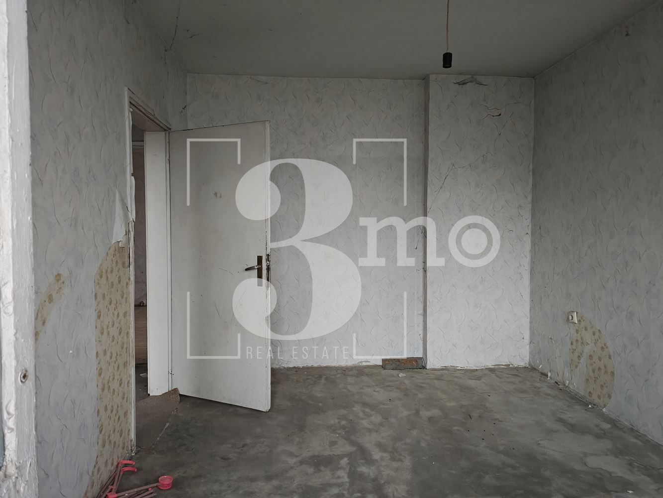 Тристаен апартамент за продажба в ж.к. Люлин 3, гр. София - 0