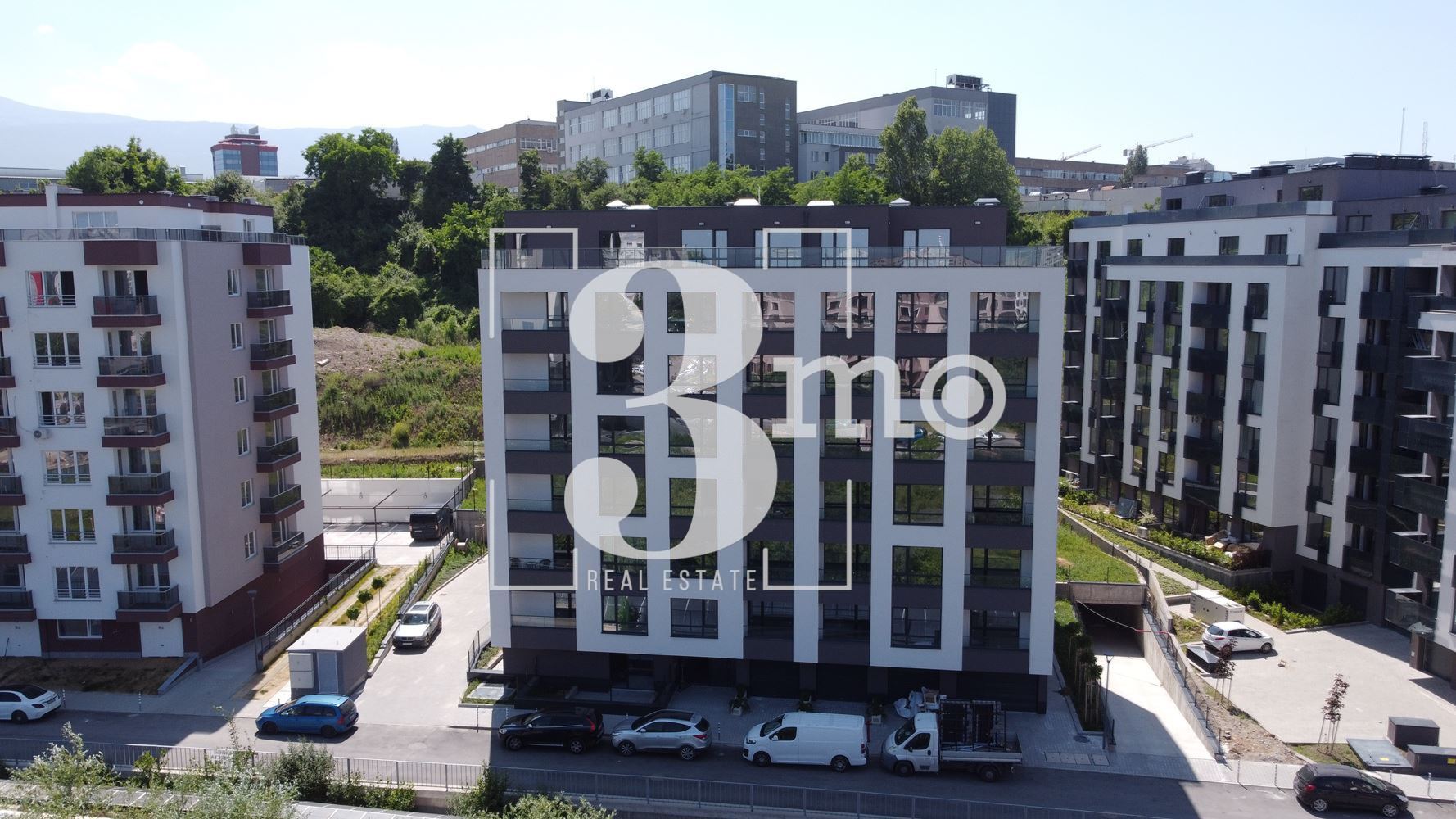 „3mo“ недвижими имоти продава тристаен апартамент, находящ се в ж.к. Дружба 2 - 0