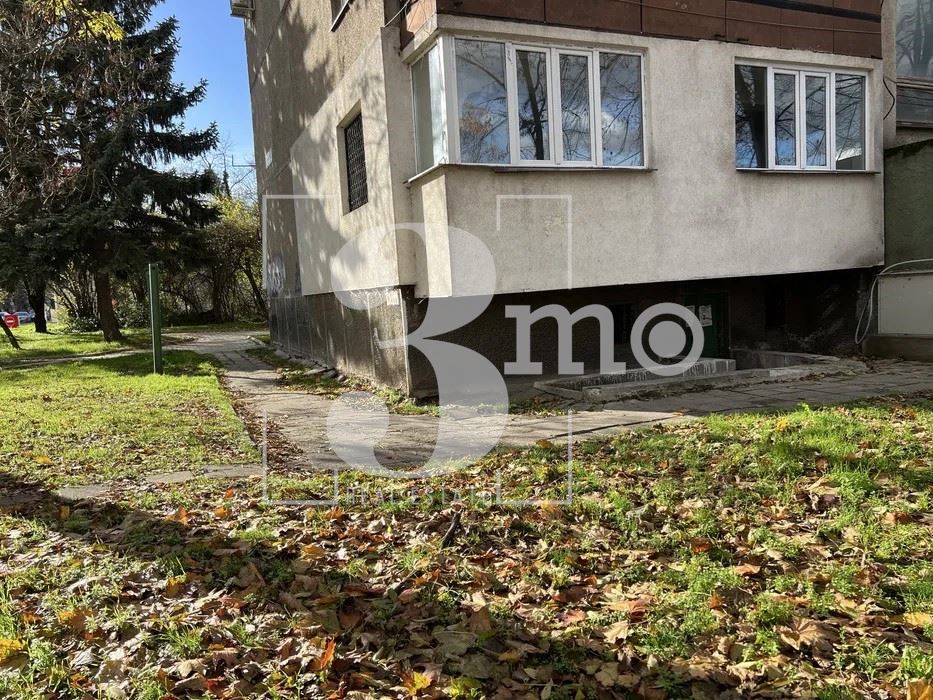 Маломерен двустаен апартамент за продажба в ж. к. Фондови жилища, гр. София - 0